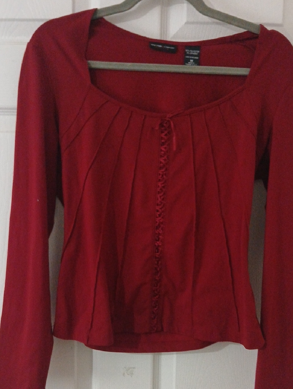New York & Company Crimson Red Long Sleeve Pleated Scoop Neck Top